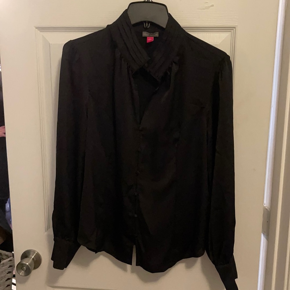Size L black blouse